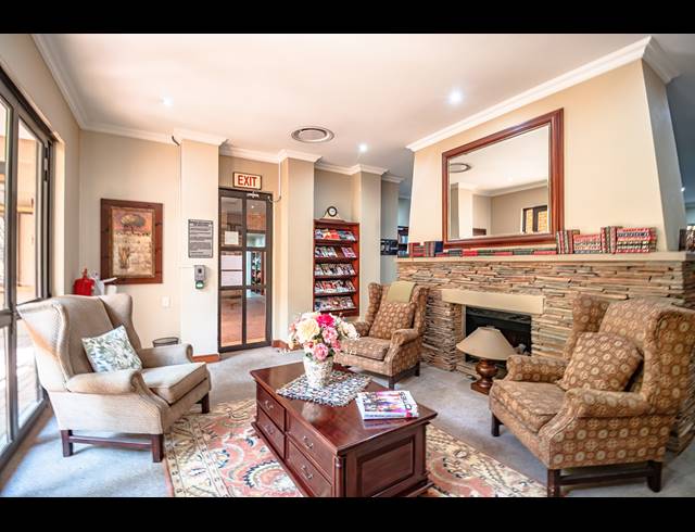 2 BEDROOM APARTMENT FOR SALE IN NEWLANDS